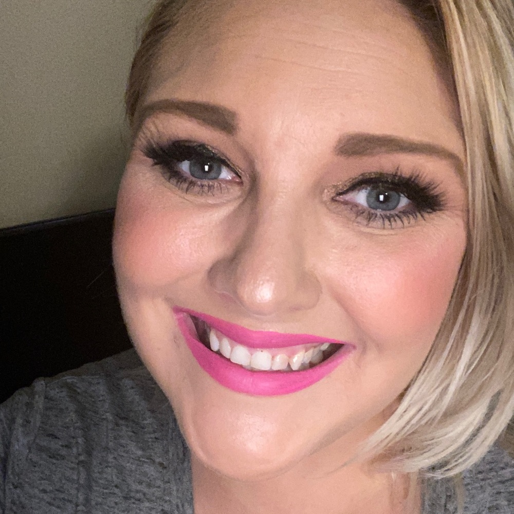 Meet your Posher, Crystal